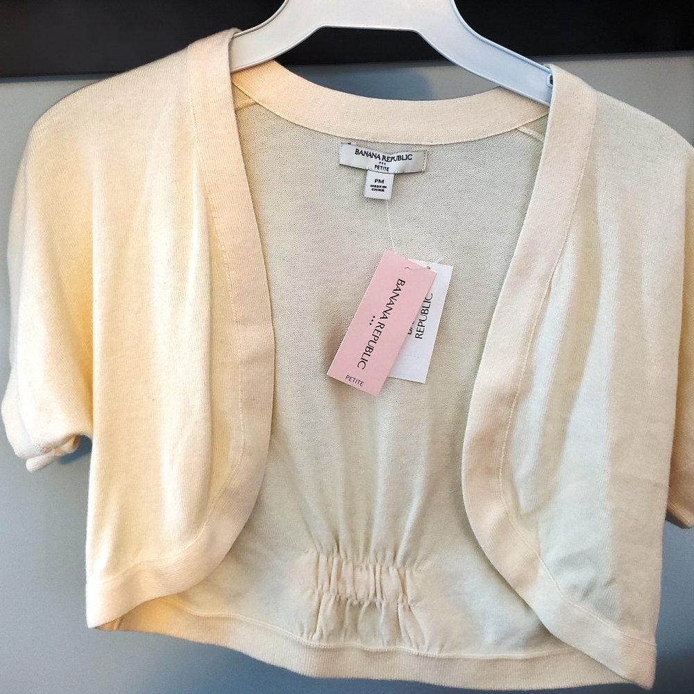 Banana Republic Ivory Short Sleeve Sw. eater